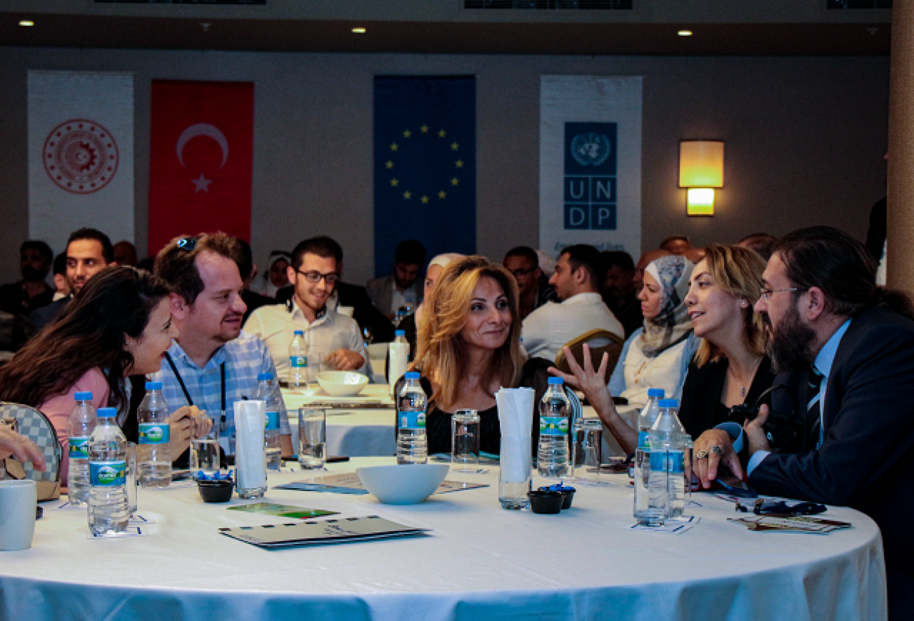 Turkish and Syrian business people meeting in Mersin. 